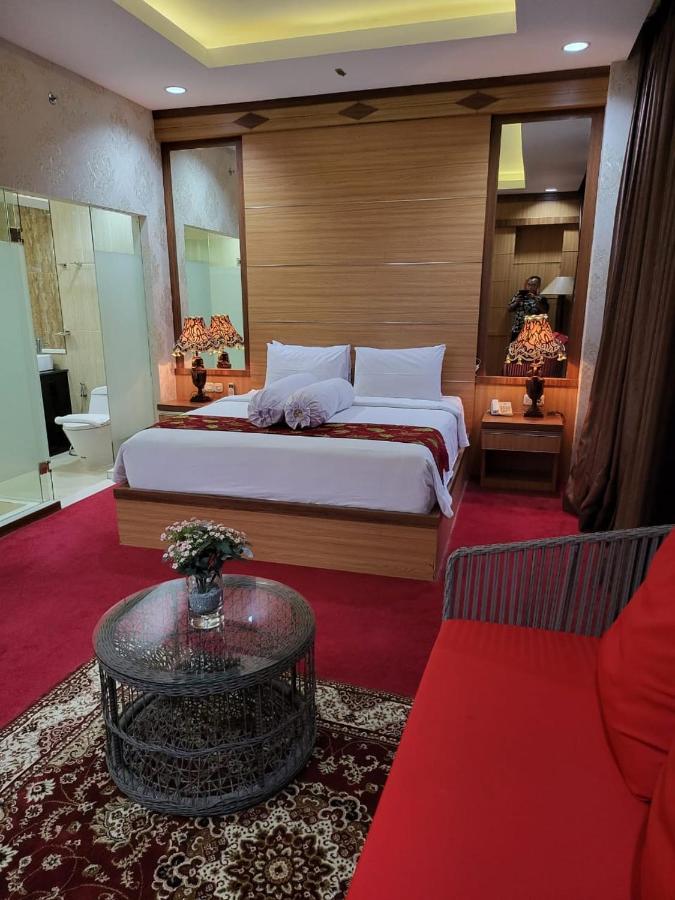 Grand Buana Lestari Hotel Padang  Eksteriør billede