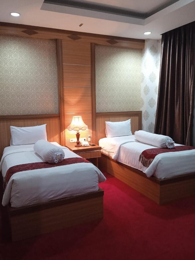 Grand Buana Lestari Hotel Padang  Eksteriør billede