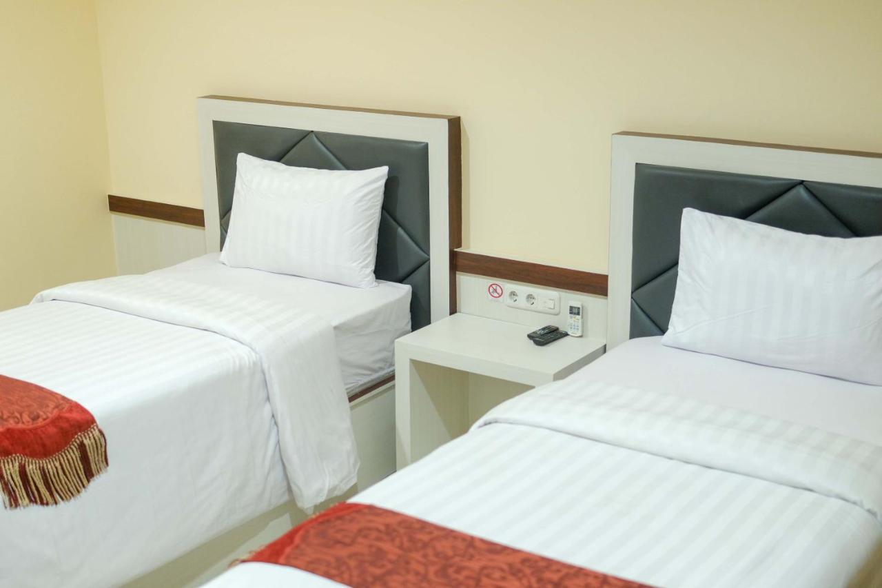 Grand Buana Lestari Hotel Padang  Eksteriør billede